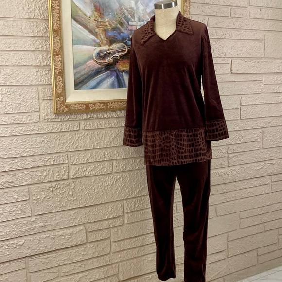 Micheal Mims/Kathy Cole Velour/Velvet Lounge Pants Suit - Picture 1 of 16